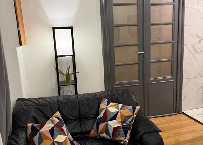 Fly Guest house 3*